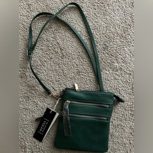 Luxurious Green Leather Crossbody Bag
